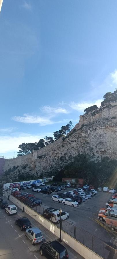 Gran Cerca Del Mar Y Castillo * Denia